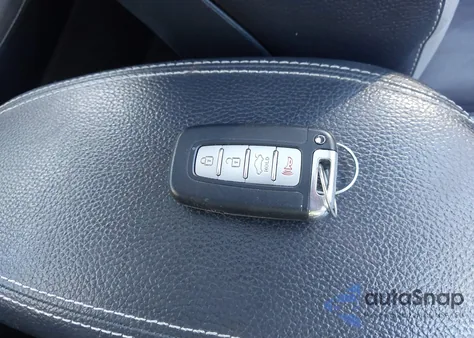 2016 Hyundai Veloster Turbo z USA, uszkodzony, nr VIN KMHTC6AE6GU293273